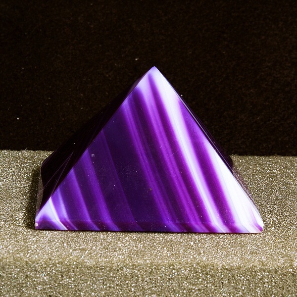 Pyramida Achát A1312XV-52