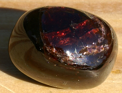 Granát Almandin 10-15g