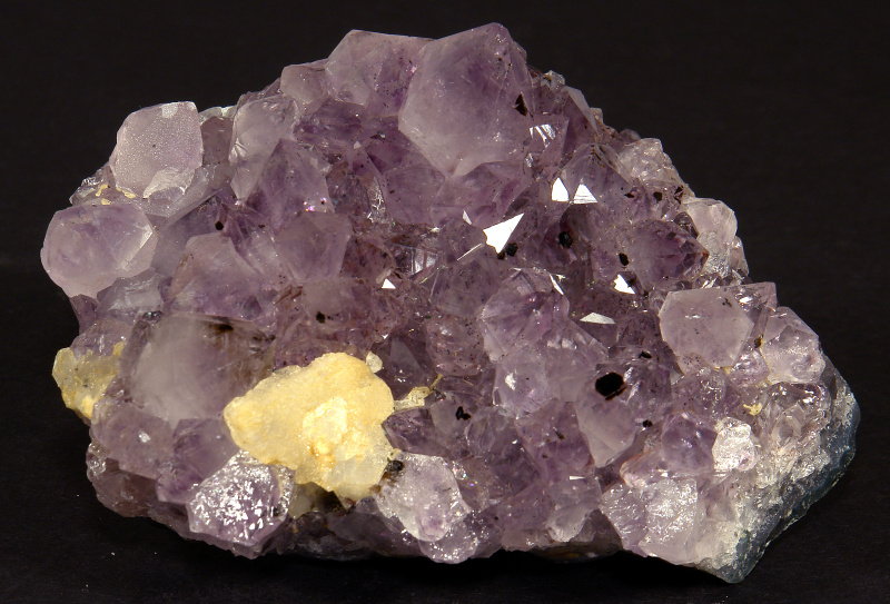 Ametystová drúza s kalcitem CH08