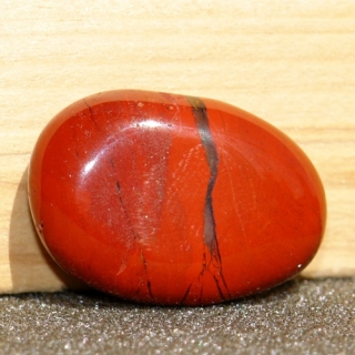 Jaspis přívěsek P0711/19 - vrtaný 