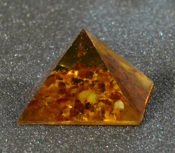 Pyramida Jantar rekonstruovaný P