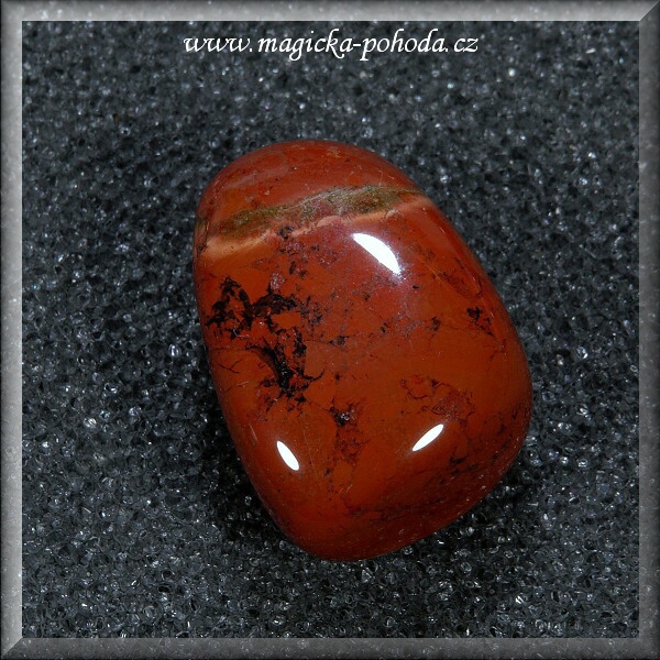 Jaspis červený P0712XI-19