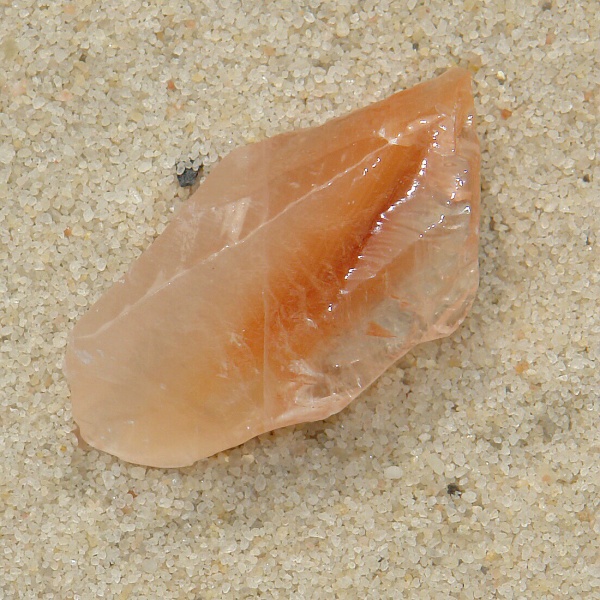 Kalcit červenohnědý K03
