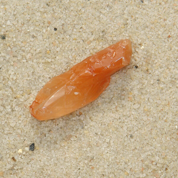 Kalcit červenohnědý K13