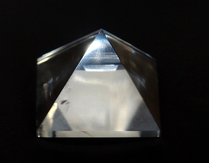 Pyramida Křišťál 00 K