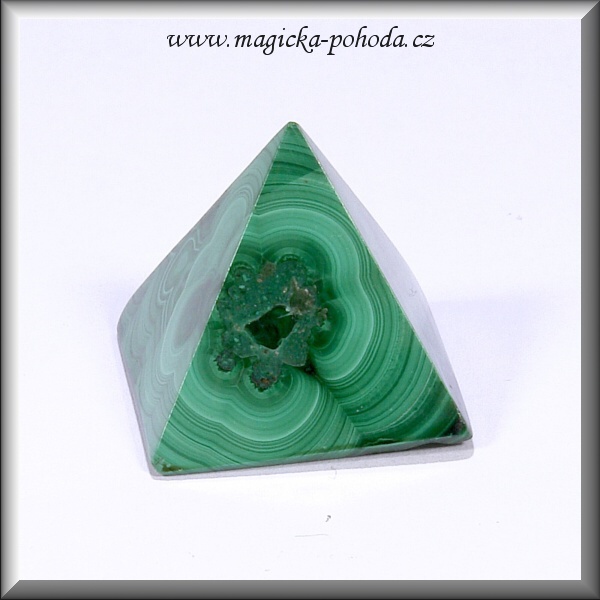 Malachit pyramida K1411XI011