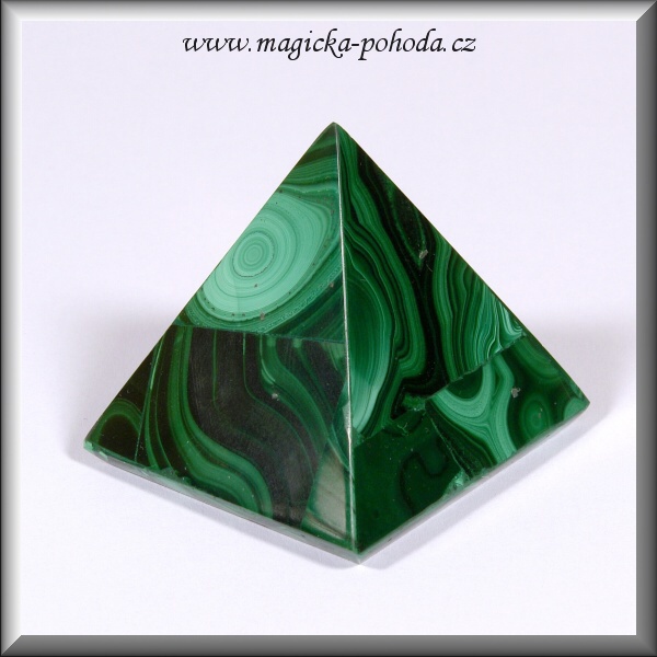 Malachit pyramida K1411XI046