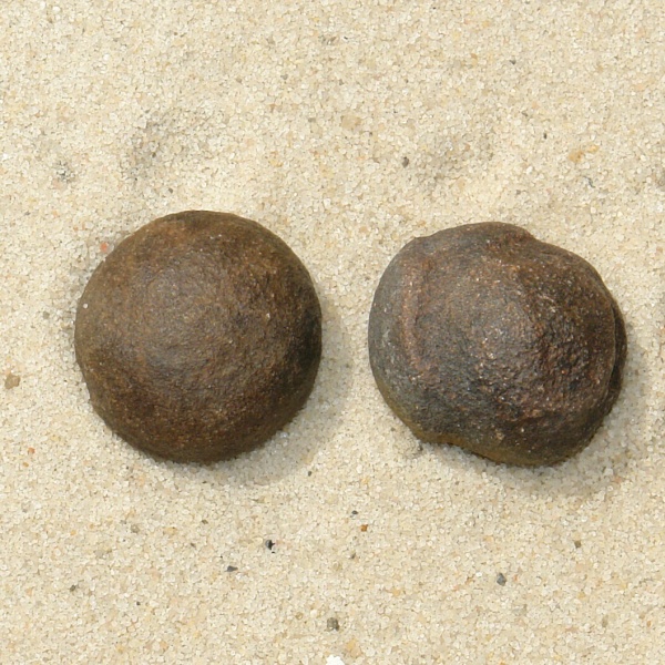 ***MOQUI MARBLES*** pár N46