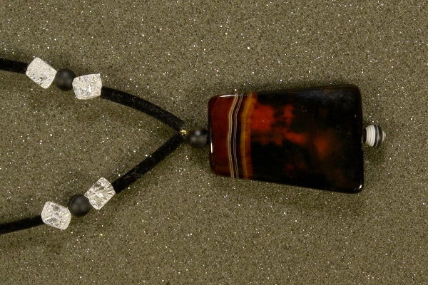 Náhrdelník Sardonyx-Křišťál-Onyx VV018 - zapínání kov
