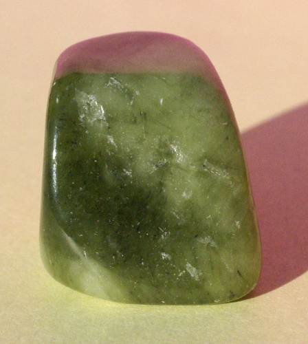 Nefrit Kanadský 25
