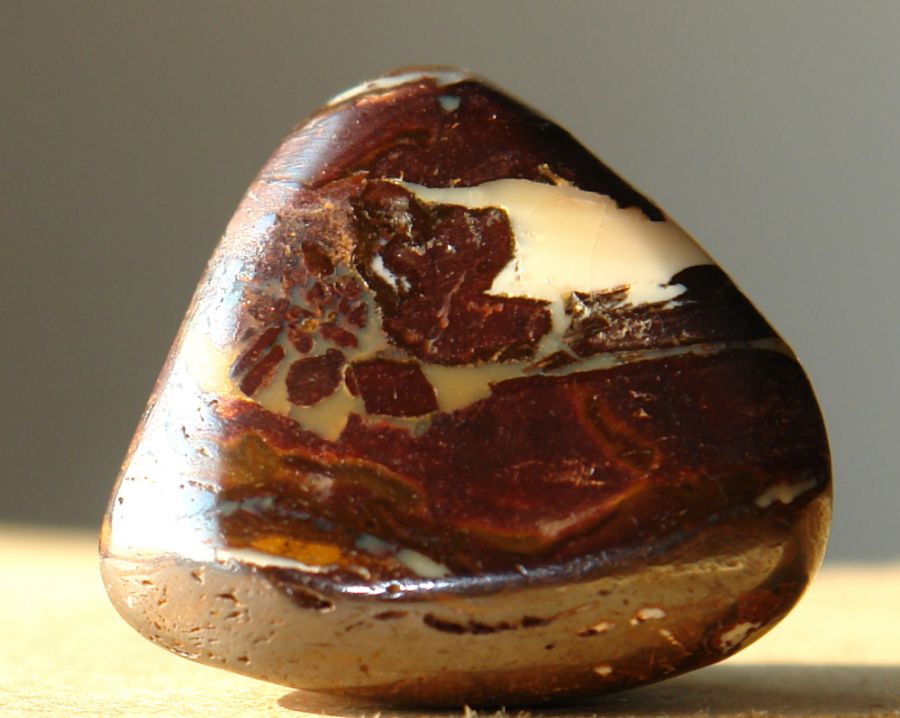 Opál Boulder 11
