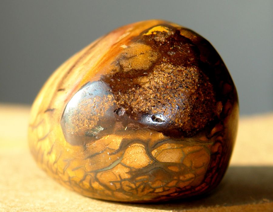 Opál Boulder 12