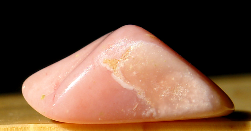 Opál růžový 27