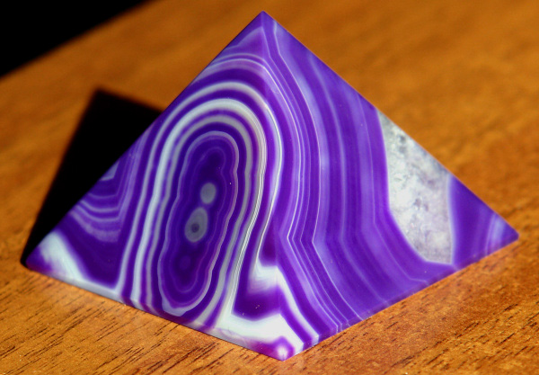 Pyramida Achát CH20