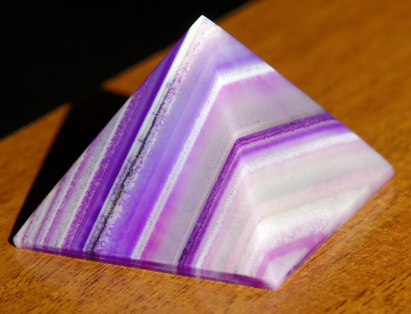 Pyramida Achát CH21
