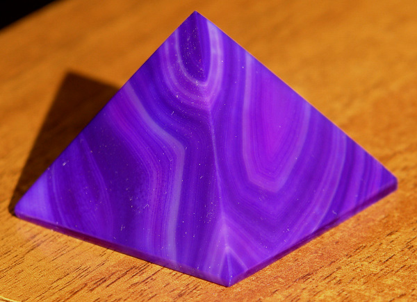 Pyramida Achát CH22
