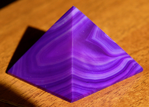 Pyramida Achát CH22