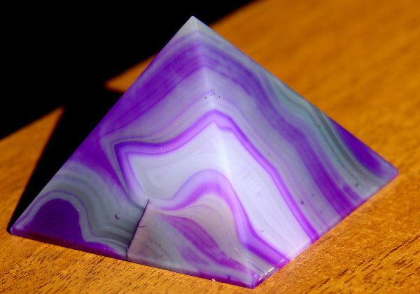 Pyramida Achát CH25