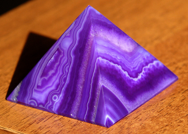 Pyramida Achát CH26