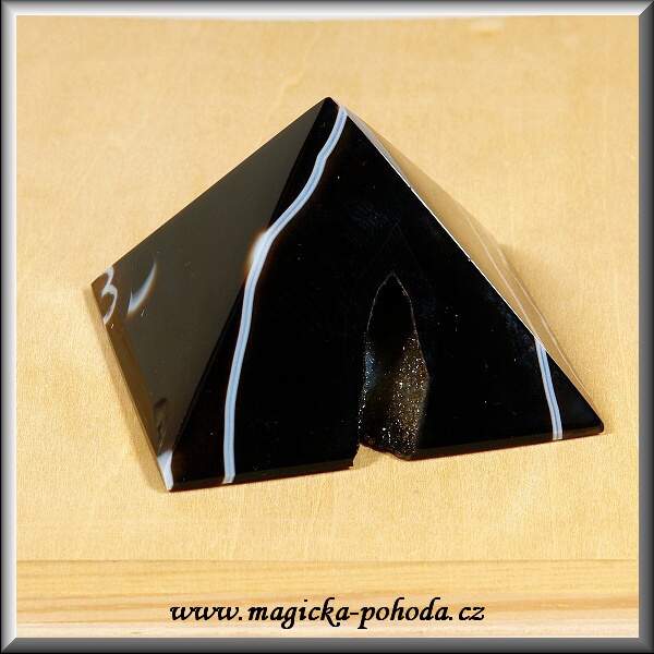 Pyramida Achát CH1503XIII-61