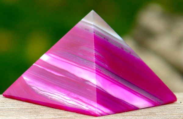 Pyramida Achát CH19