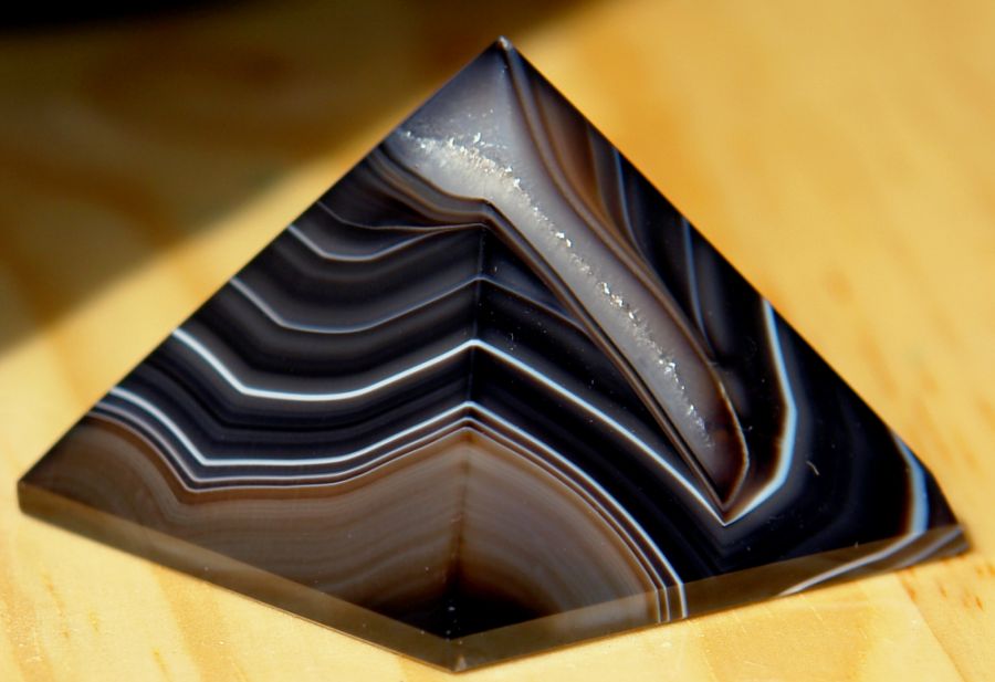 Pyramida Achát 07 P