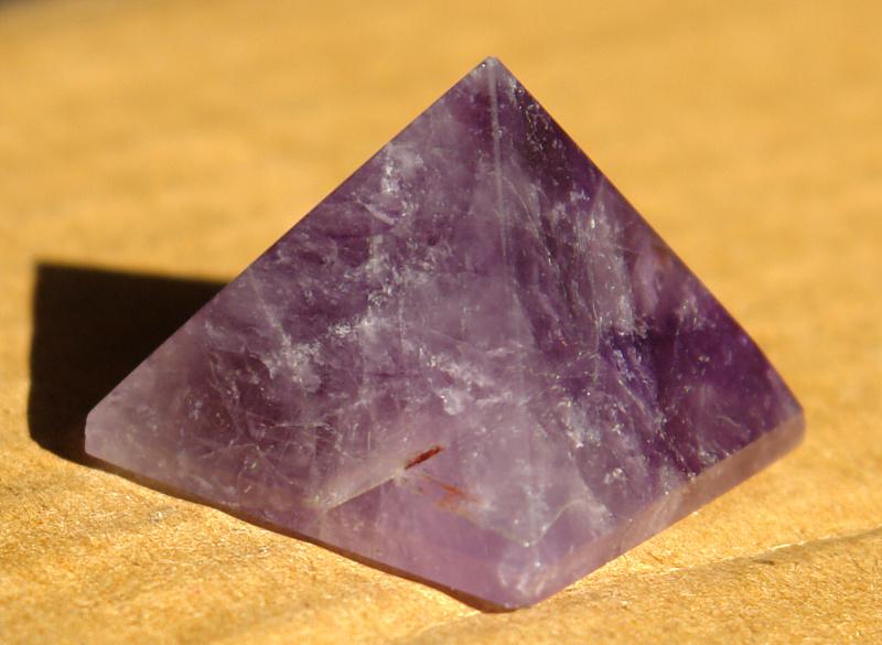 Pyramida Ametyst P05