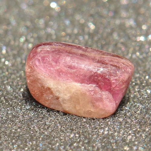 Turmalín P057
