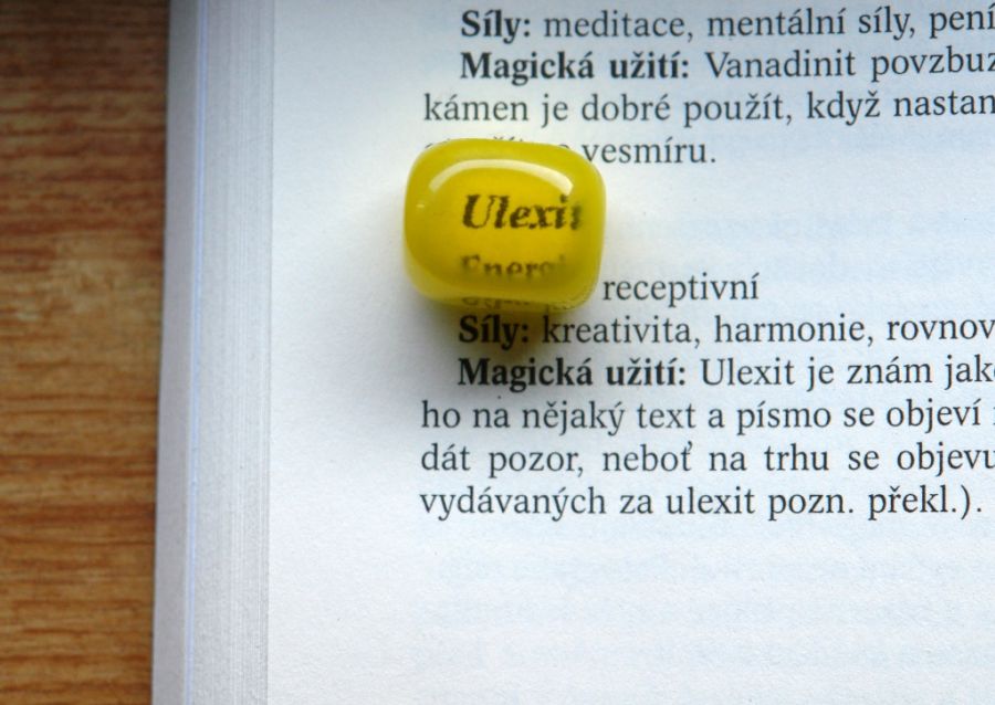 Ulexit- tv kámen bílý 5-8g