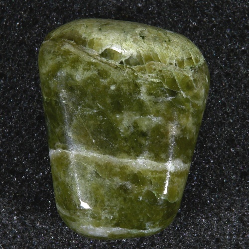 Vesuvián - Vesuvianite 030