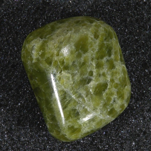 Vesuvián - Vesuvianite 033