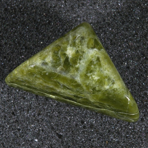 Vesuvián - Vesuvianite 043