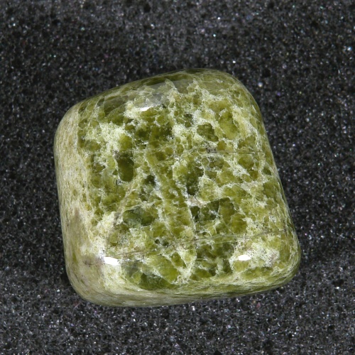 Vesuvián - Vesuvianite 064