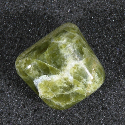 Vesuvián - Vesuvianite 065