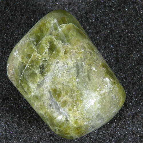 Vesuvián - Vesuvianite 069