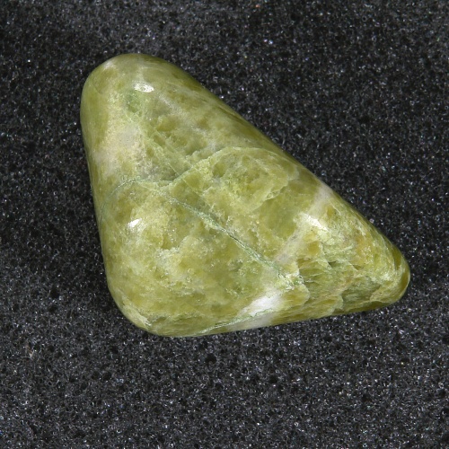 Vesuvián - Vesuvianite 094