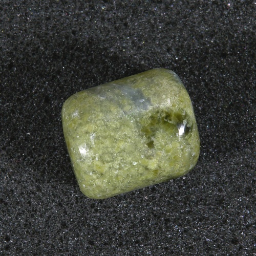 Vesuvián - Vesuvianite 099