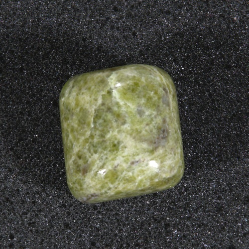 Vesuvián - Vesuvianite 100