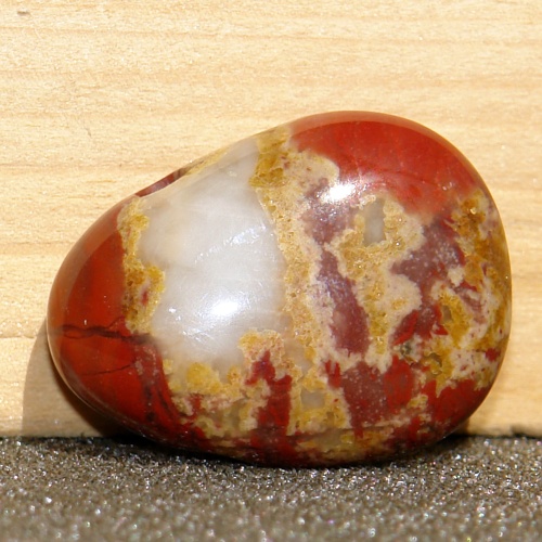 Jaspis vrtaný přívěsek P0711/32 - vrtaný